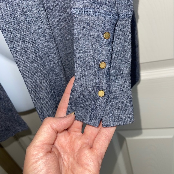 Michael Kors sweater - Picture 9 of 10